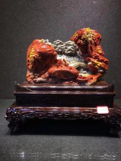 五彩老挝石 题材巜高山流水》 尺寸：40–36–27厘米 纯天然质的，雕工立体！