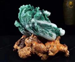 品种：巴西翡翠玉、大摆件 题材：百财 尺寸：34/39/24厘米 重：21斤