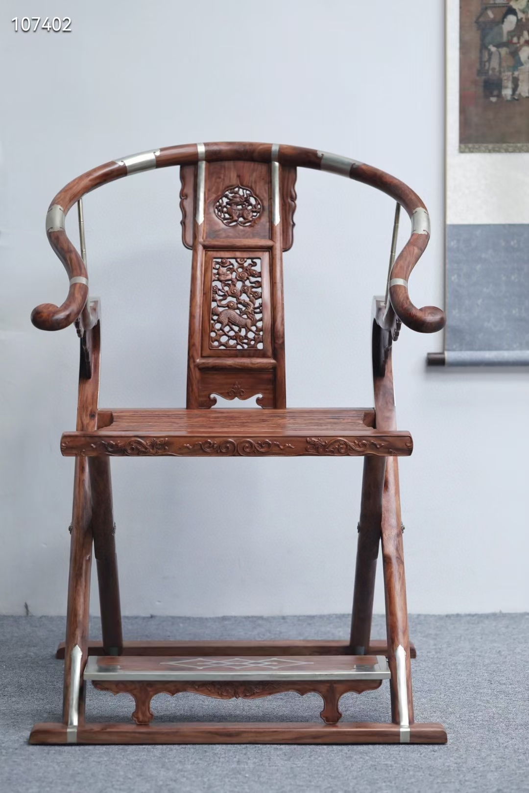 海南黄花梨·麒麟交椅   双面透雕麒麟交椅，绝对高品质！无拼补！一把值得收藏的好交椅，经过无数次的修...