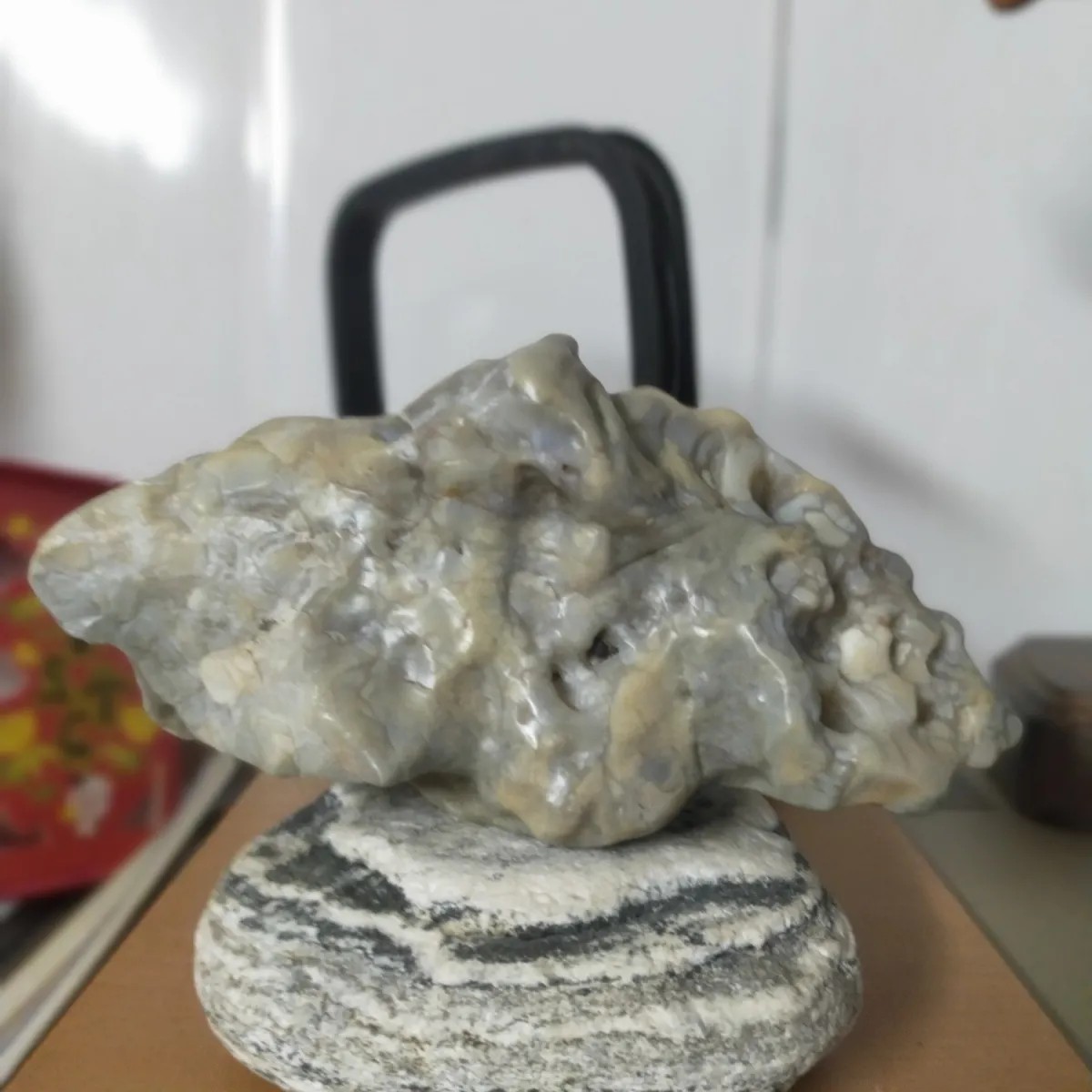 沙漠漆风凌石,阿拉善沙漠奇石玛瑙,多角度赏纹凹,自然美丽山子，大小15×7厘米
