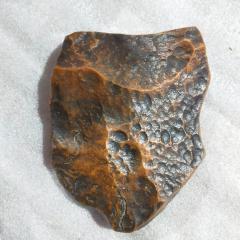 沙漠漆紫铜金,抽象象形牛头,阿拉善戈壁奇石,美丽奇石开片纹理